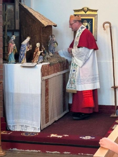 File:S2025 Crib Service 18.jpg